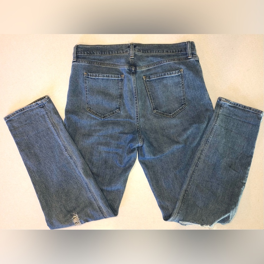 Old Navy Women's Distressed Boyfriend Mid Rise Denim Blue Jeans - 10 Tall - Picture 5 of 11